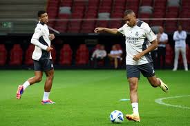 而是张奕一 而是张奕一